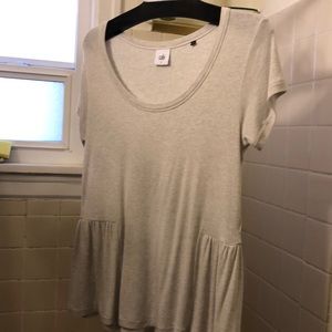 Cabi hangout tee size small